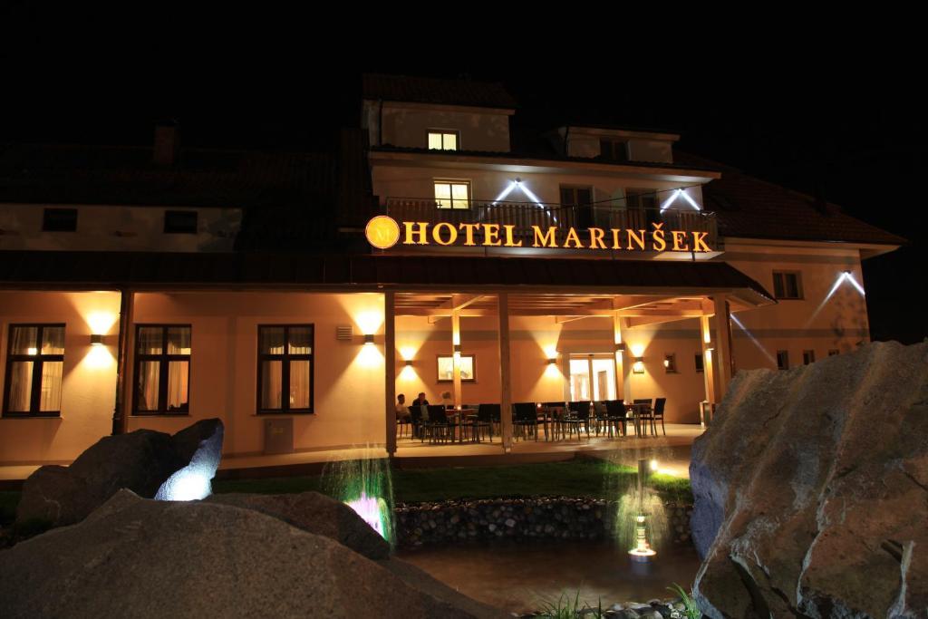 Hotel Marinsek Naklo ภายนอก รูปภาพ